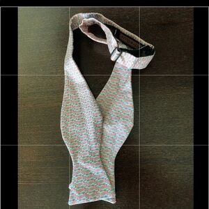 Peter Blair 100 % Silk Sea Horse Print  Bow Tie